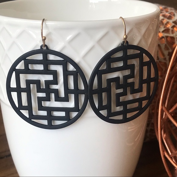 Black Metal Drop Filigree Medallion Earrings! Boho - Picture 6 of 7